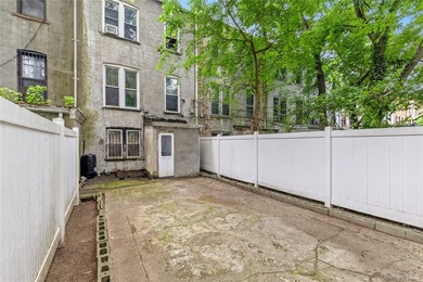 Opportunity awaits in the heart of Brooklyn! Legal 2F brownstone - photo 5