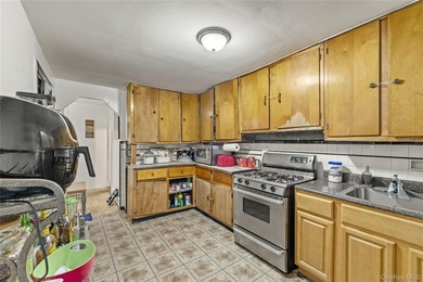 Opportunity awaits in the heart of Brooklyn! Legal 2F brownstone - photo 10