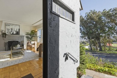 Welcome home to this Sunnyside gem with sweeping city views! - photo 4