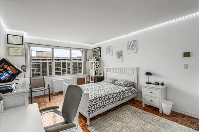 Experience luxury high-rise living in this stunning two-bedroom - photo 12