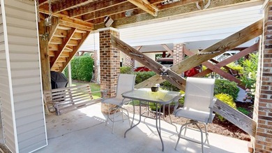 Move-in ready and just blocks from the beach! This beautifully - photo 3