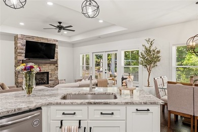 Welcome to this beautifully crafted custom home by Baumgarner - photo 14