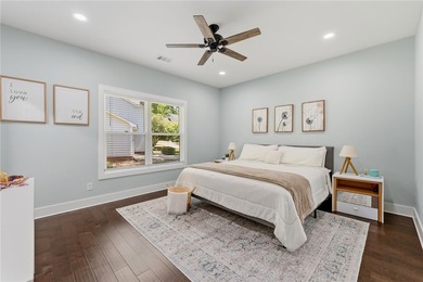 Welcome to this beautifully crafted custom home by Baumgarner - photo 17