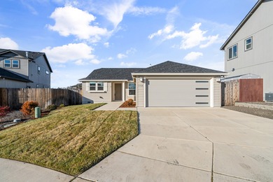 What a great opportunity to own a low maintenance, clean home in