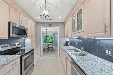 Welcome to this calming, nature oriented, three bedroom, three - photo 22