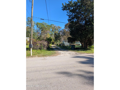 Discover the perfect opportunity with this well-located vacant - photo 2