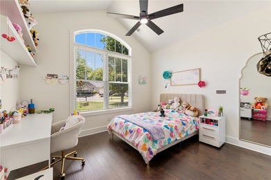 Welcome to this beautifully crafted custom home by Baumgarner - photo 28