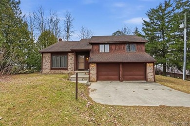 Welcome to your waterfront escape at 5436 N Lakeshore Rd in - photo 3