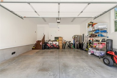 Welcome to this beautifully crafted custom home by Baumgarner - photo 36