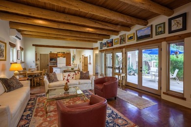 OPEN, LIGHT-FILLED SINGLE-LEVEL CONDOMINIUM IN THE HIGHLY - photo 9