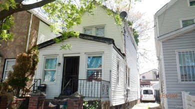 Detached single-family home with 2/3 bedrooms, finished basement - photo 1