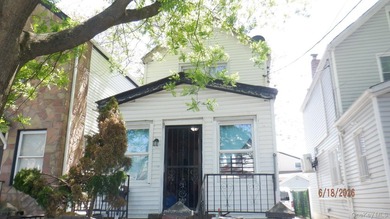Detached single-family home with 2/3 bedrooms, finished basement - photo 2