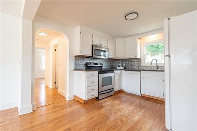 15 Gage Street, Warwick This one is a keeper! Lovely dormered - photo 7