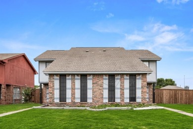 Lake Townhome/Townhouse For Sale in Rowlett, Texas