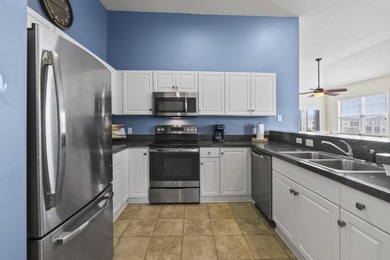 Coastal charm, exceptional space, and effortless living come - photo 9