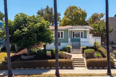 Don't miss this rare chance: two lovely homes on a generous 7 - photo 4