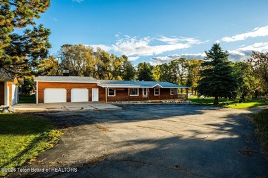 PROPERTY BOAST 3 LARGE ADDITIONAL SHOP SPACES, GUEST CABIN, LIVE - photo 16