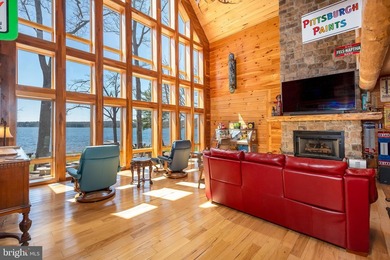Stunning lakefront log home offering the perfect blend of rustic - photo 25
