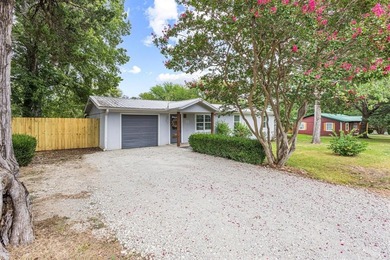 Lake Home For Sale in Pottsboro, Texas