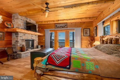 Stunning lakefront log home offering the perfect blend of rustic - photo 34