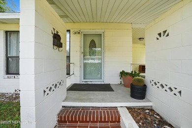 Discover this inviting and low-maintenance 3-bedroom, 2-bath - photo 3