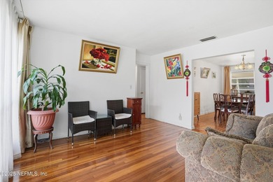 Discover this inviting and low-maintenance 3-bedroom, 2-bath - photo 4