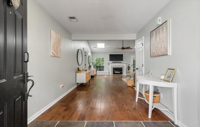 Welcome to 3564 Hunters Oak Lane -- a beautifully updated Johns - photo 4
