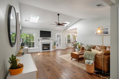 Welcome to 3564 Hunters Oak Lane -- a beautifully updated Johns - photo 7