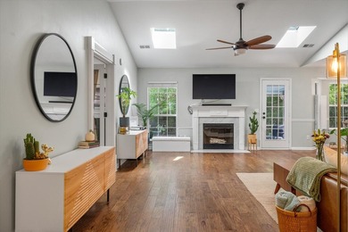 Welcome to 3564 Hunters Oak Lane -- a beautifully updated Johns - photo 9