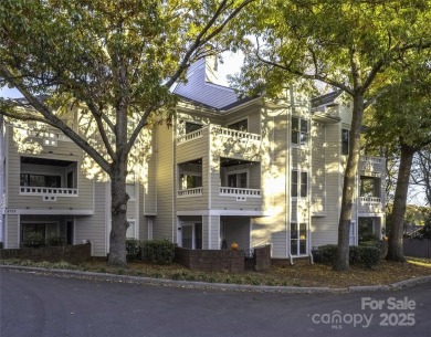 Beautifully updated 2BR/2BA condo in sought-after Myers Park's
