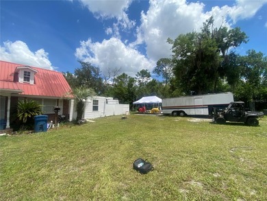Short Sale. Rare opportunity to own a 3-bedroom, 2.5-bath home - photo 3