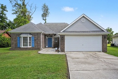 Welcome home to this charming 3-bedroom, 2-bathroom property - photo 1