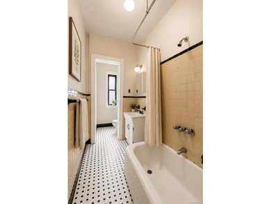 Charm, Convenience, and Community can all be found at 880 W - photo 8