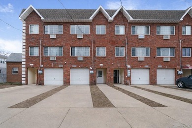 964 Hemlock St presents a versatile legal duplex offering 6 - photo 13