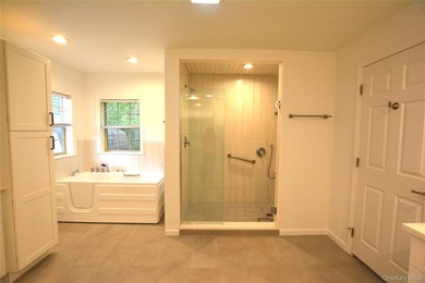 Welcome to this spacious 2-bedroom, 2-bath home in the desirable - photo 18