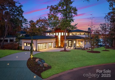 Lake Tillery Home For Sale in Norwood North Carolina