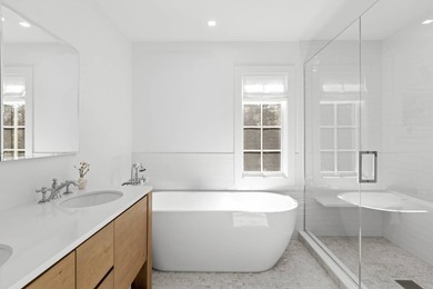 Escape to easy, turnkey North Haven living - quiet streets - photo 24
