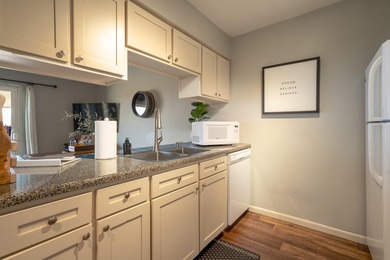 Turn-Key Golf Course Condo in Pointe Royale, Ready for Immediate - photo 7