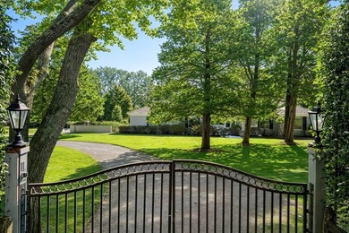 Escape to easy, turnkey North Haven living - quiet streets - photo 29