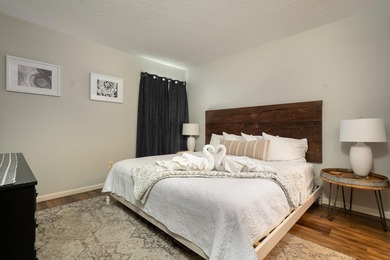 Turn-Key Golf Course Condo in Pointe Royale, Ready for Immediate - photo 10