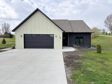 The search ends here. Built in 2024, this nearly new 3 bedroom - photo 30