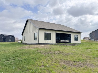 The search ends here. Built in 2024, this nearly new 3 bedroom - photo 32