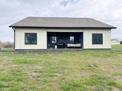 The search ends here. Built in 2024, this nearly new 3 bedroom - photo 33