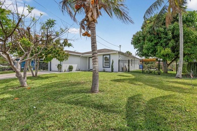 Completely upgraded home, which truly offers Florida living at - photo 3