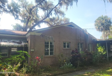Lake Home Sale Pending in Crescent City, Florida