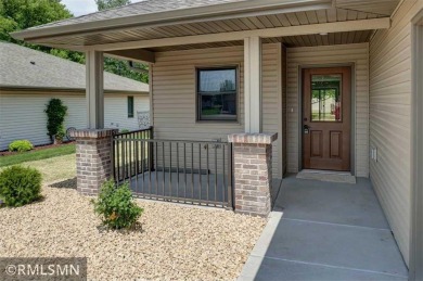 Conveniently located in Amery's highly sought after Pondhurst