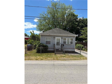 Oakland Beach Cottage with Open Floor Plan, Two Bedroom, One - photo 2