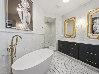 A RARE DOWNTOWN NAPLES OFFERING-Completely renovated, 1-mile to - photo 5