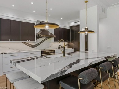 A RARE DOWNTOWN NAPLES OFFERING-Completely renovated, 1-mile to - photo 10