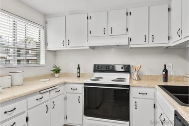 VA and FHA approved complex-Fresh, bright, and ready for its - photo 4